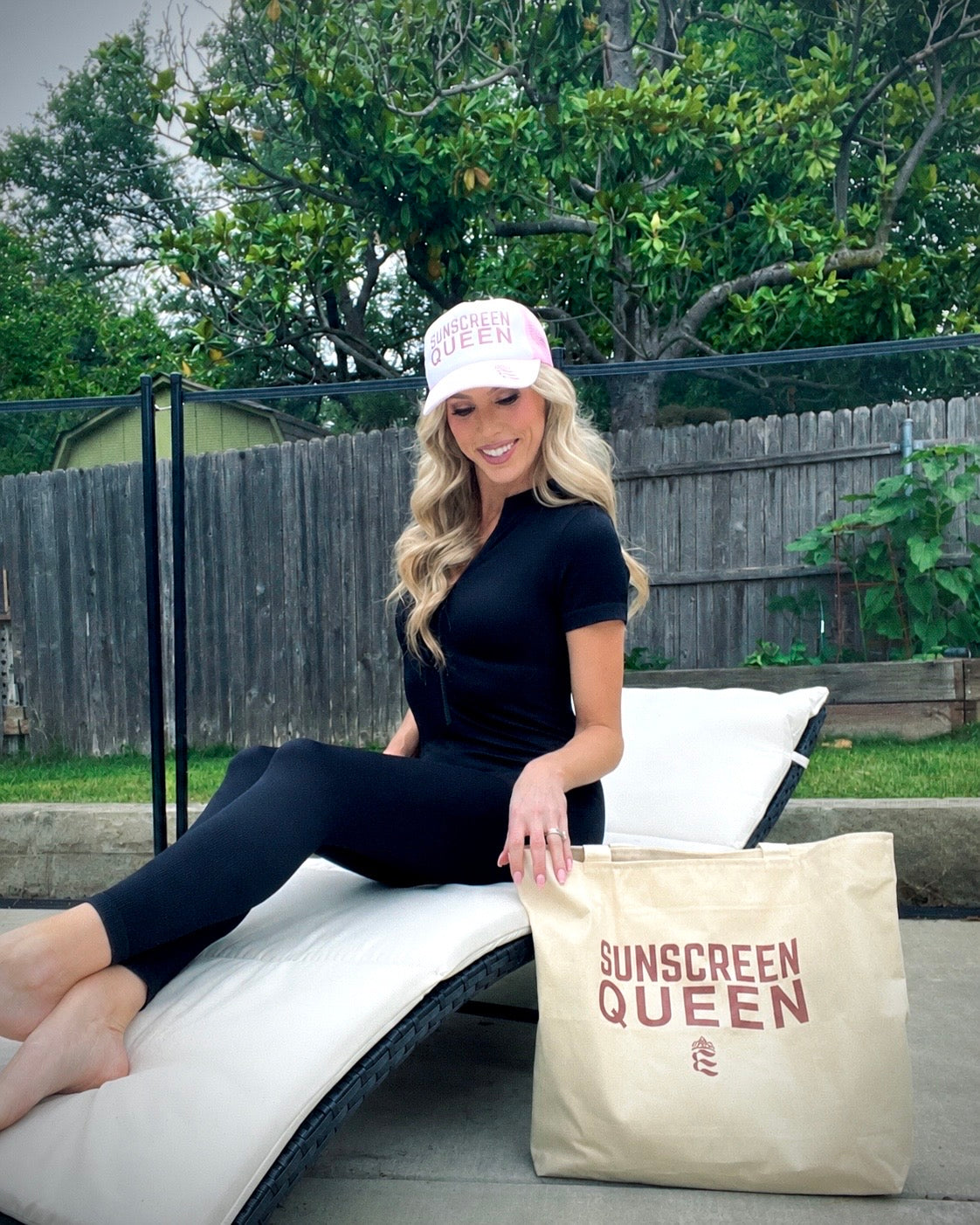SUNSCREEN QUEEN TOTE BAG - Durable Canvas Tote with Inner Pocket